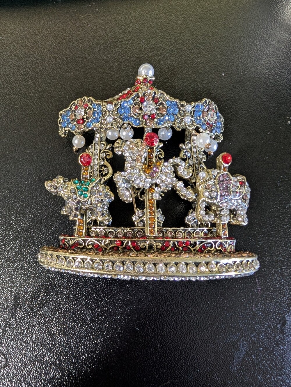 Vintage-Inspired Carousel Brooch Pin in Multicolor Crystal